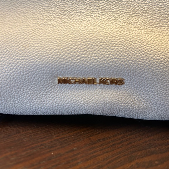 MICHAEL KORS LT CREAM NICOLE MD PEBBLE LEATHER SHOULDER BAG - Picture 2 of 7